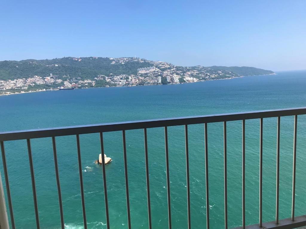 Suite Frente Al Mar En Torres Gemelas Acapulco Esterno foto